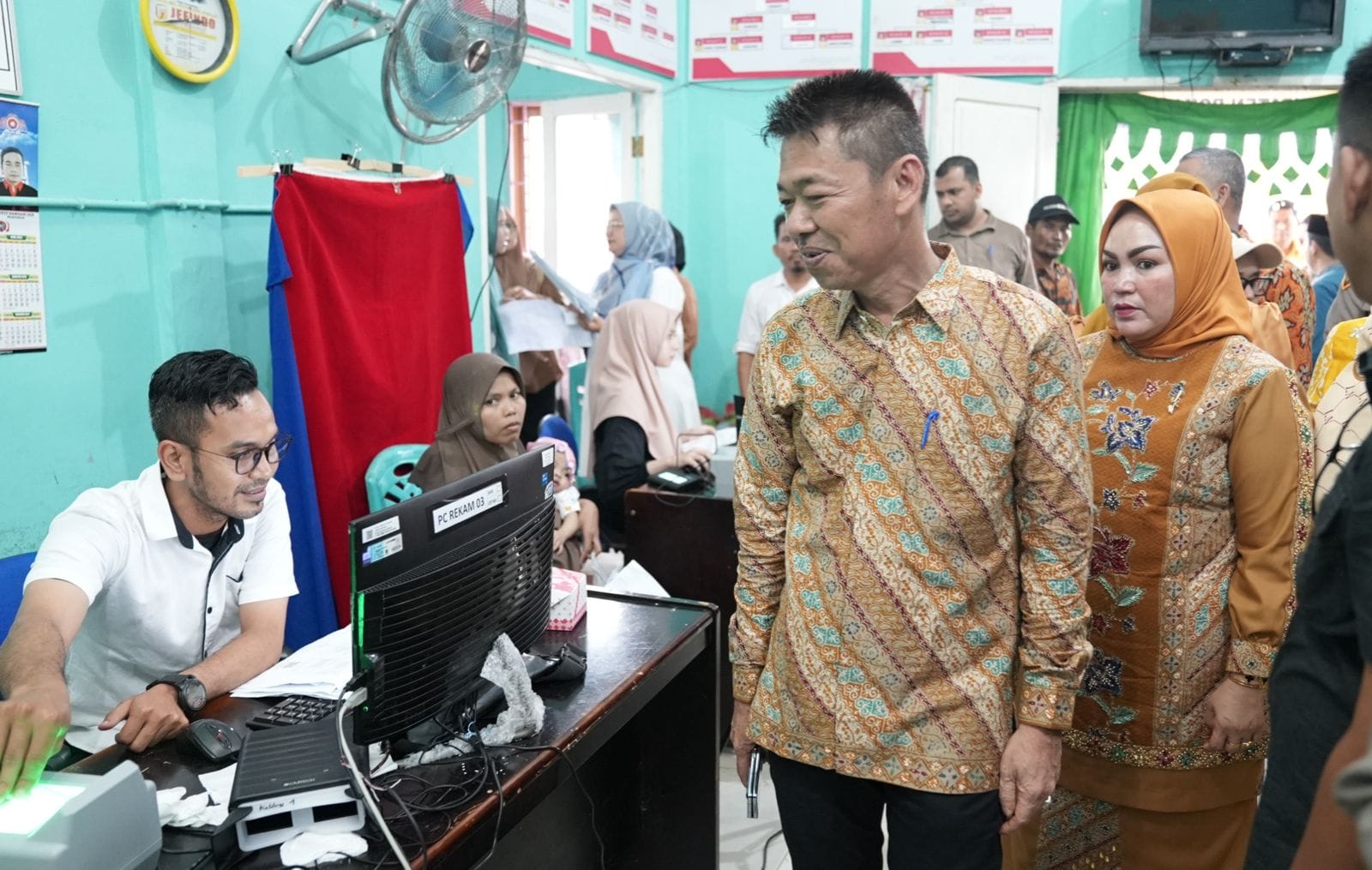 Bupati Rohil Temui Masyarakat Permudah Layanan Administrasi Penduduk