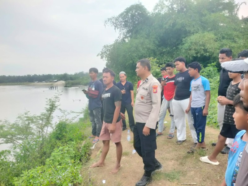 Mandi dan Mancing di Sungai Kampar, Buruh Asal Jabar Terseret Arus Hingga Tenggelam di Pulau Kosiok
