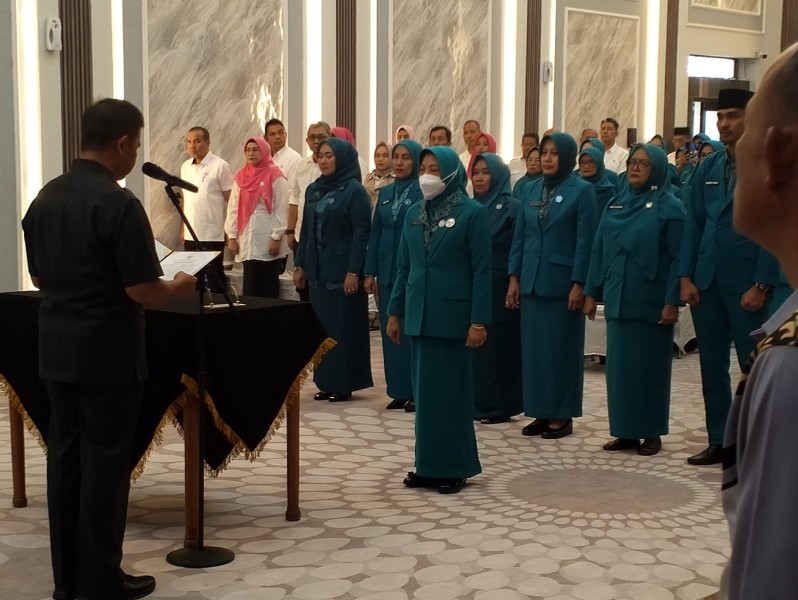 Dikukuhkan dan Dilantik Sebagai Wakil Ketua 2 TP PKK Kampas, Zumrotun: Sinergi dan Berkontribusi untuk Masyarakat