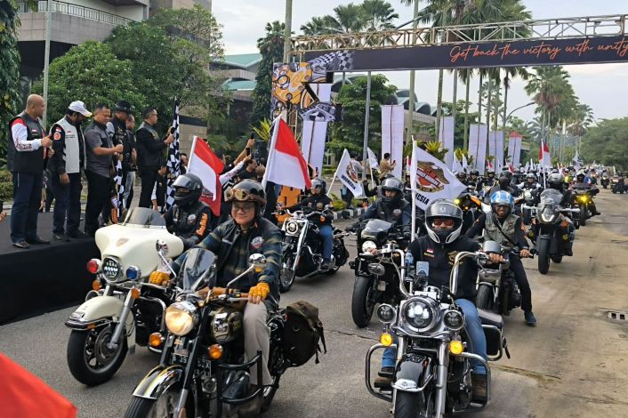 Sumatera Bike Week: 500 Motor Besar dari Berbagai Provinsi dan Negara Kirab Bendera Merah Putih di Pekanbaru