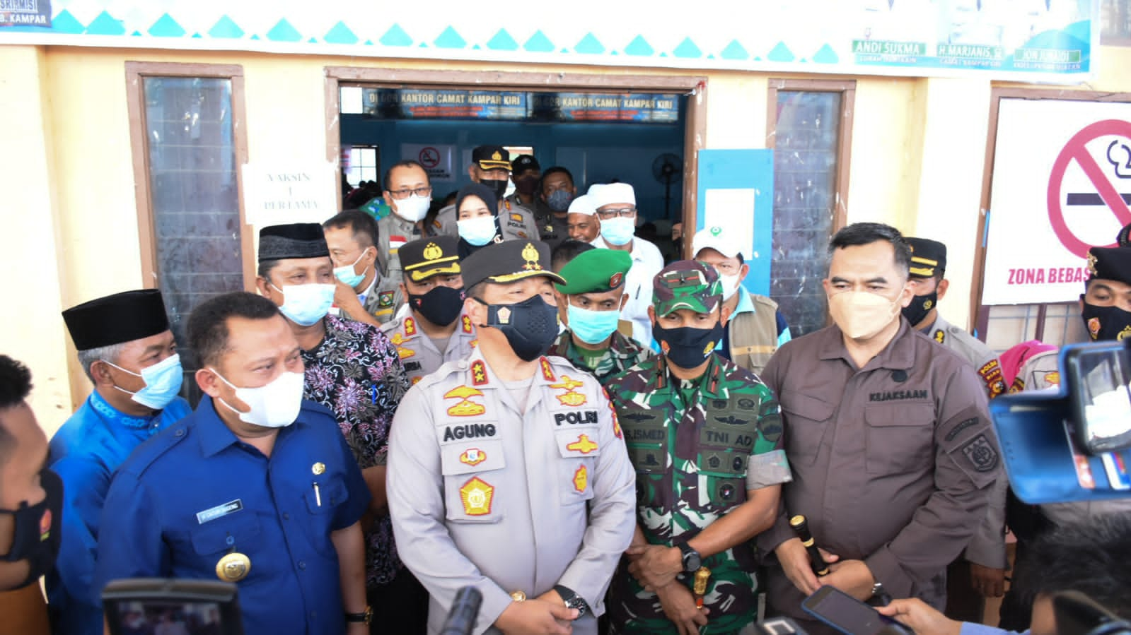 Kapolda Riau dan Danrem Puji Pencapaian Vaksinasi Pemkab Kampar