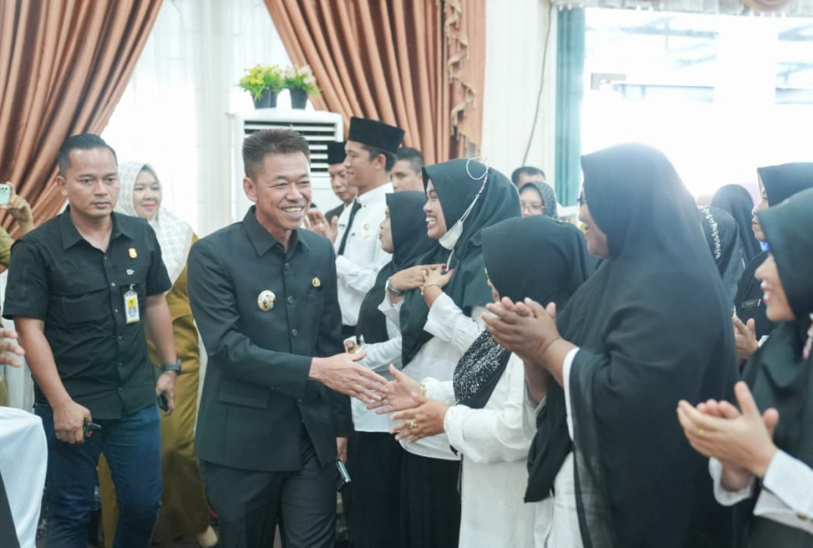 Bupati Rohil Serahkan SK Pengangkatan P3K Tenaga Kesehatan dan Ambil Sumpah Jabatan Fungsional Guru PNS