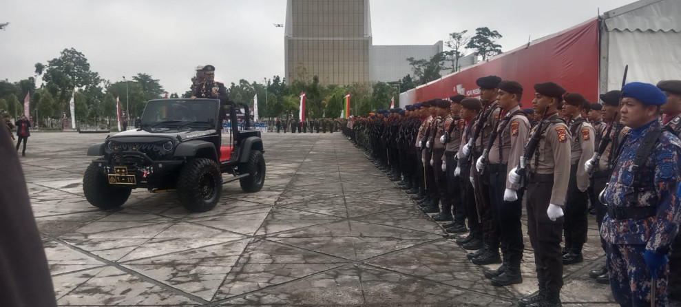 Kapolda Riau Pimpin Apel HUT Bhayangkara Ke-77