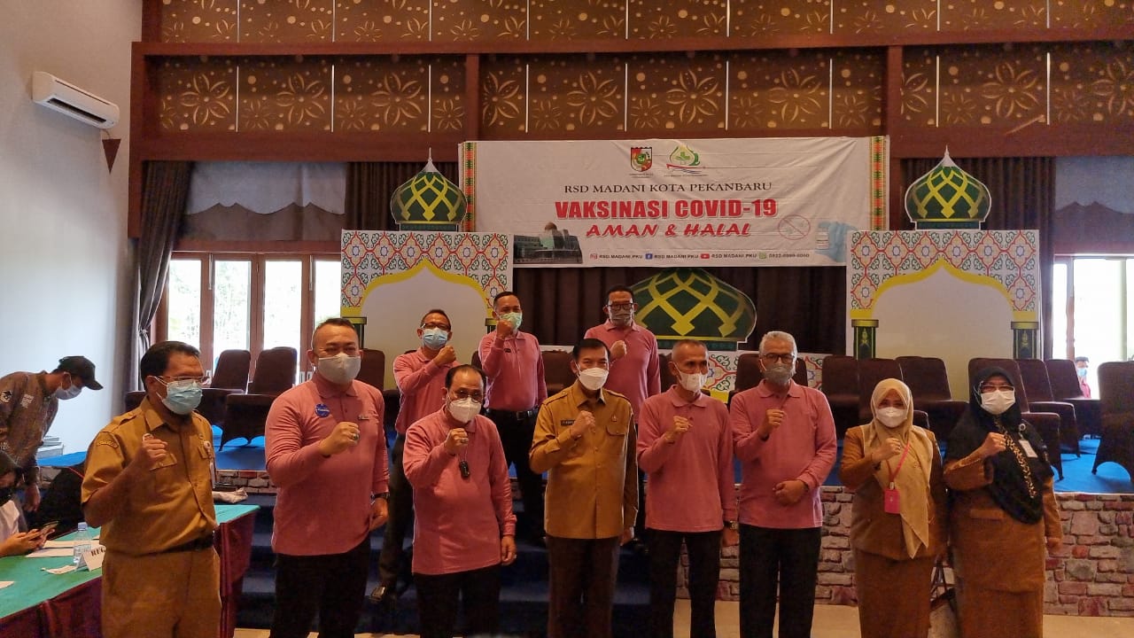 50 Persen Pekerja Hotel dan Restoran Selesai Divaksin
