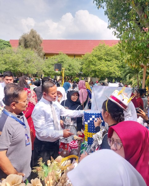 SMP Negeri 4 dan RTH Putri Kaca Mayang Jadi Etalase Green City Pekanbaru